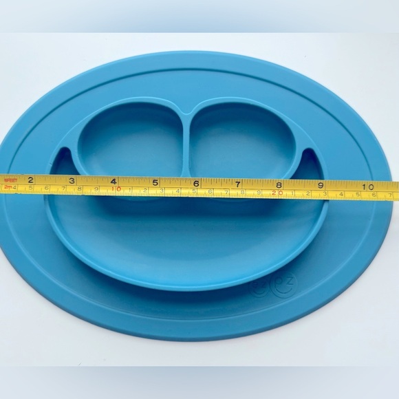 EZPZ Silicone Suction Placemat and Plate Combination for infants & Toddlers - Picture 3 of 6